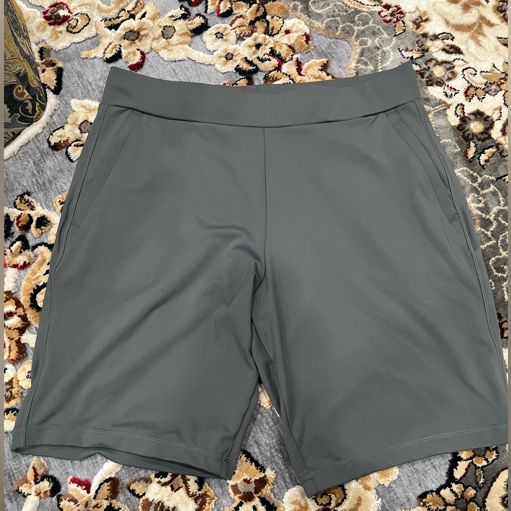 Large 32 degrees cool shorts new without tag